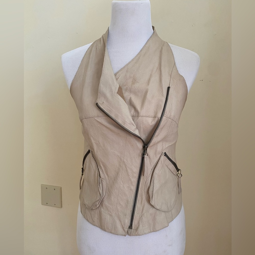 Ilia leather / modal vest